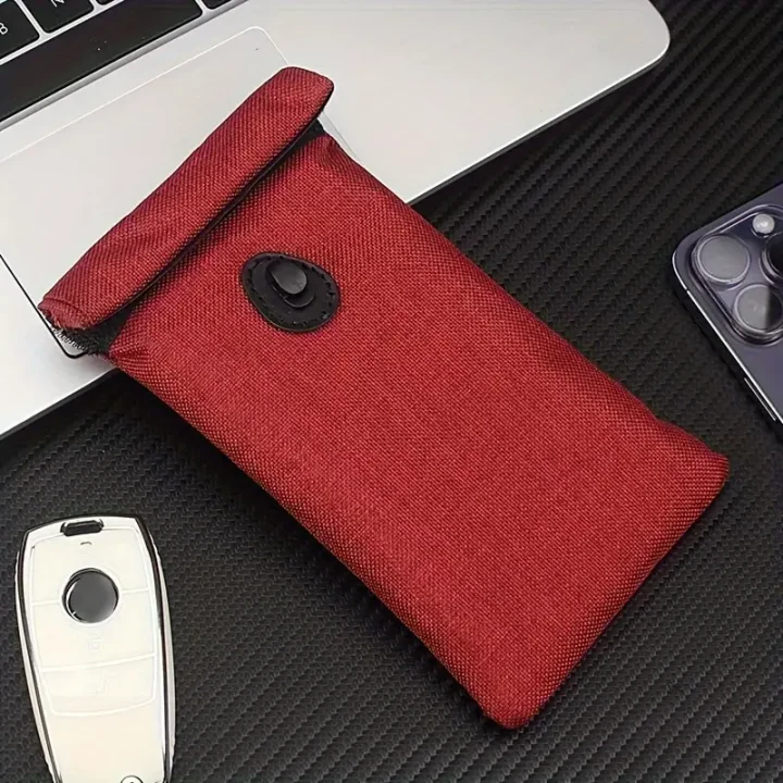 découvrez nos solutions de protection contre le vol de téléphone. protégez vos appareils contre les risques de perte ou de vol grâce à des conseils pratiques et des dispositifs de sécurité adaptés.