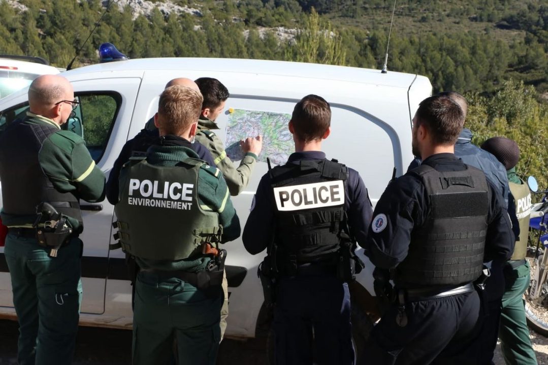découvrez le rôle et les missions de la police cfca, acteur clé de la sécurité publique. explorez ses fonctions, ses enjeux et son impact sur la société dans notre article informatif.