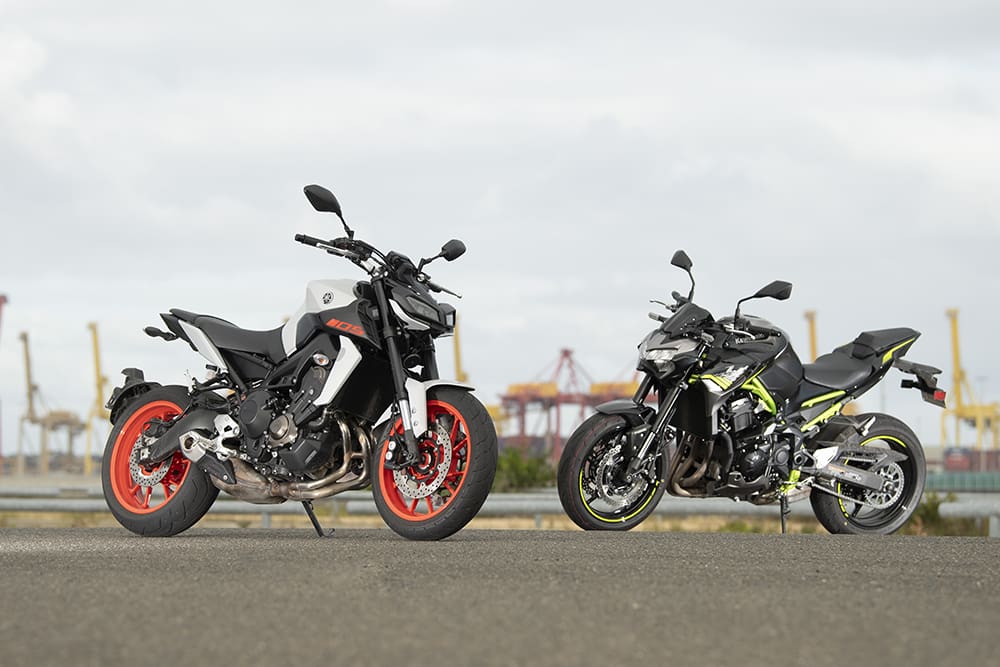 découvrez notre comparatif entre la yamaha mt-09 et la kawasaki z900. analyse des performances, du design et des caractéristiques techniques de ces deux motos emblématiques pour vous aider à choisir la meilleure option selon vos besoins. plongez dans le duel entre puissance et agilité!