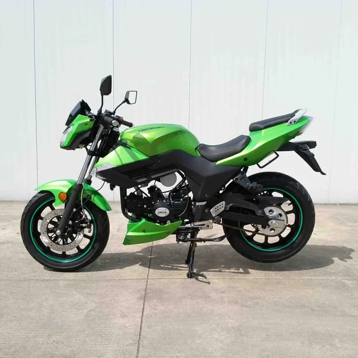 découvrez la puissance et le design innovant de la moto sportive 50cc kawasaki. parfaite pour les jeunes pilotes et les passionnés de sensations fortes, elle offre performance, maniabilité et style sur toutes les routes.