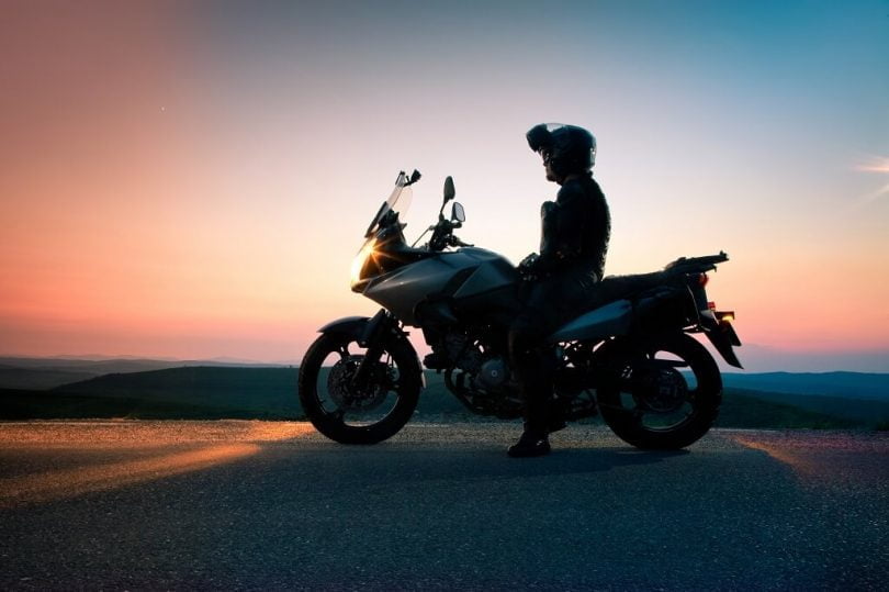 découvrez nos offres d'assurances moto adaptées à vos besoins. protégez votre véhicule avec des garanties personnalisées, une assistance 24/7 et des tarifs compétitifs. roulez en toute sérénité grâce à nos solutions sur mesure.