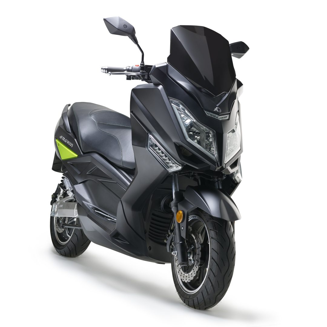 découvrez les meilleurs maxi scooters de 2019, alliant performance, confort et design moderne. comparez les modèles, caractéristiques et avis pour trouver le deux-roues idéal qui répond à vos besoins de mobilité urbaine.