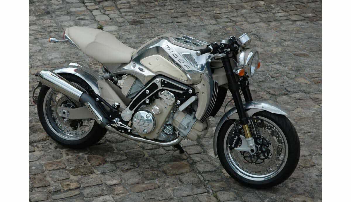 découvrez les meilleures motos japonaises en savoie. profitez de notre sélection de modèles performants et fiables, idéaux pour les passionnés de moto. explorez les routes de montagne avec style et puissance.