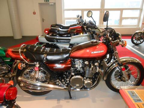 découvrez l'univers passionnant de kawasaki en suisse, avec un large éventail de motos et scooters disponibles. profitez de notre guide sur les modèles, les points de vente et les événements liés à la marque, pour vivre pleinement votre passion au cœur des paysages suisses.