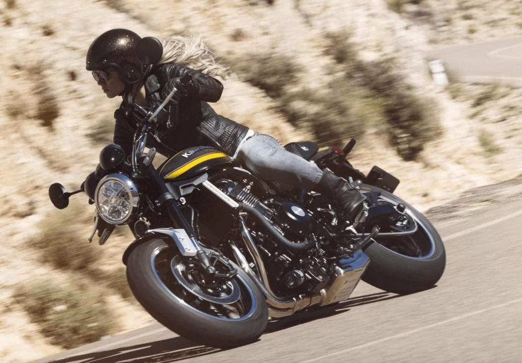 découvrez notre guide sur les motos kawasaki adaptées aux femmes débutantes. trouvez le modèle idéal pour commencer votre aventure motocycliste avec confort et style.