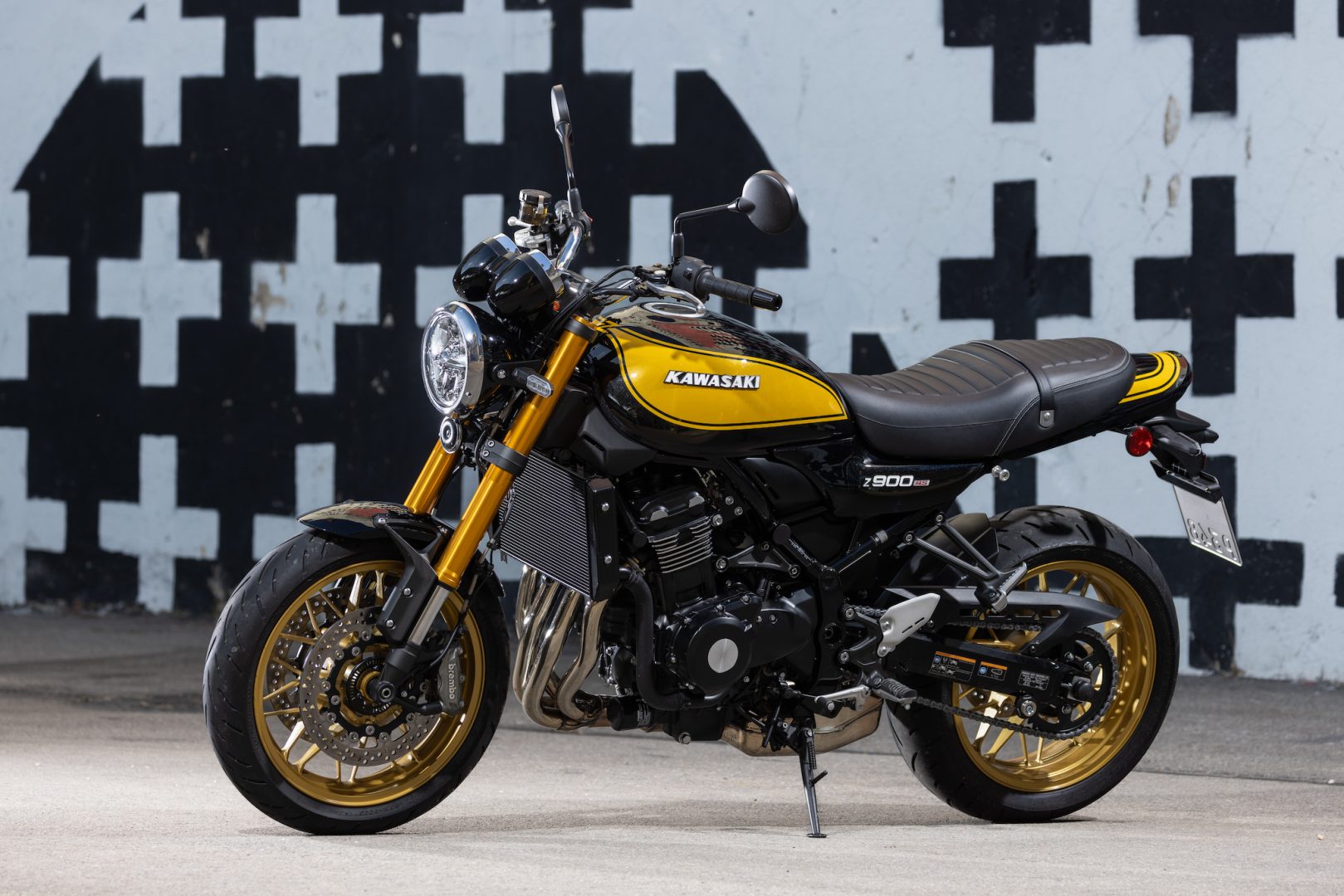 découvrez le kawasaki 900 rs 2020, une moto alliant style rétro et technologie moderne. explorez ses caractéristiques impressionnantes et ses performances exceptionnelles qui en font un choix idéal pour les passionnés de moto.