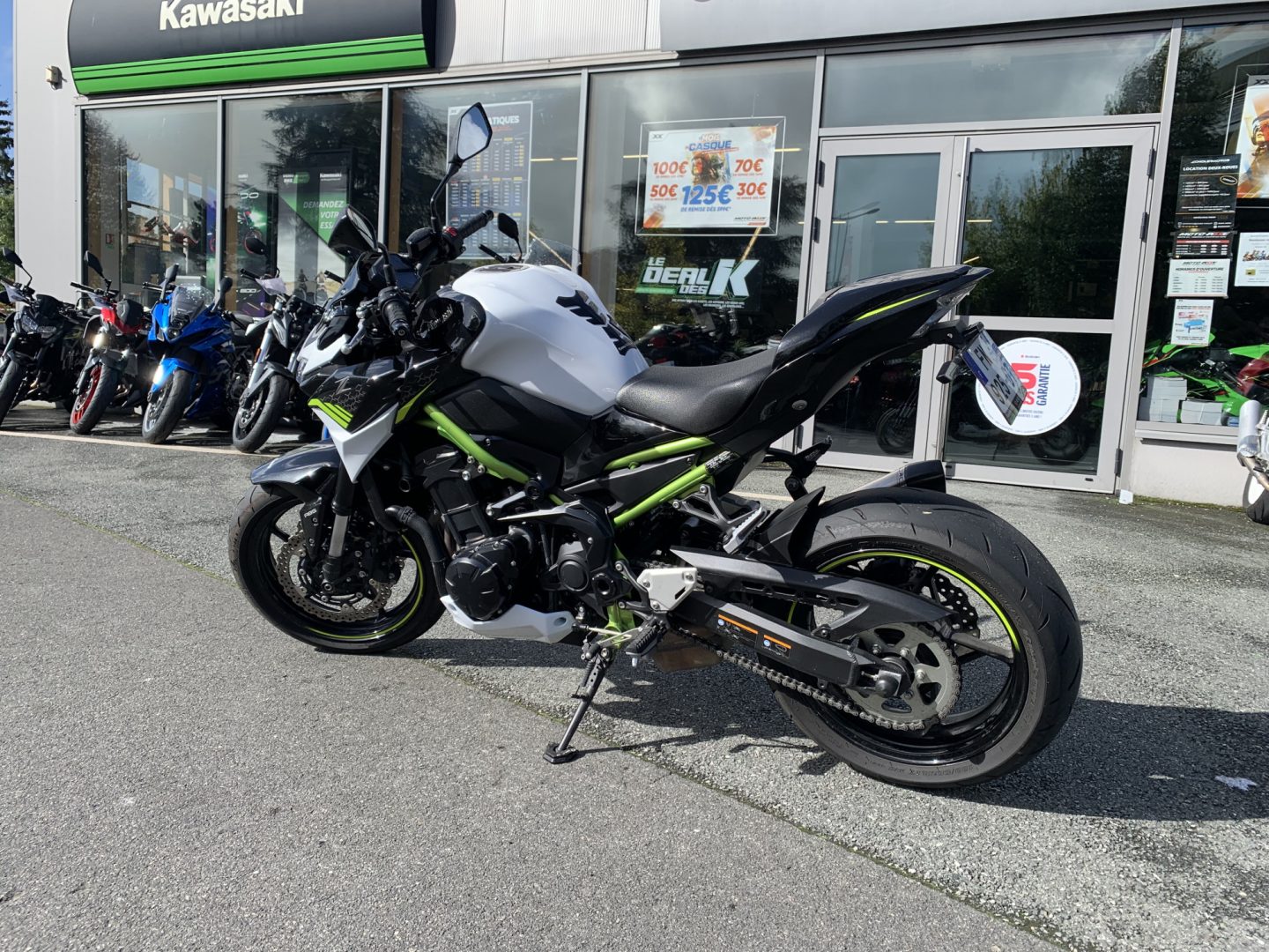 découvrez la kawasaki z 900 2020, une moto emblématique alliant performance, design moderne et technologies avancées. avec son moteur puissant et sa maniabilité exceptionnelle, elle offre une expérience de conduite inégalée pour les amateurs de sensations fortes.