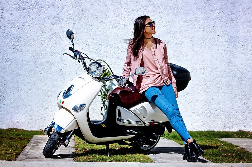découvrez notre assurance scooter sans bsr, une solution adaptée pour les conducteurs de deux-roues ne possédant pas le brevet de sécurité routière. protégez-vous et votre scooter avec une couverture complète à des prix compétitifs. inscription rapide et facile !