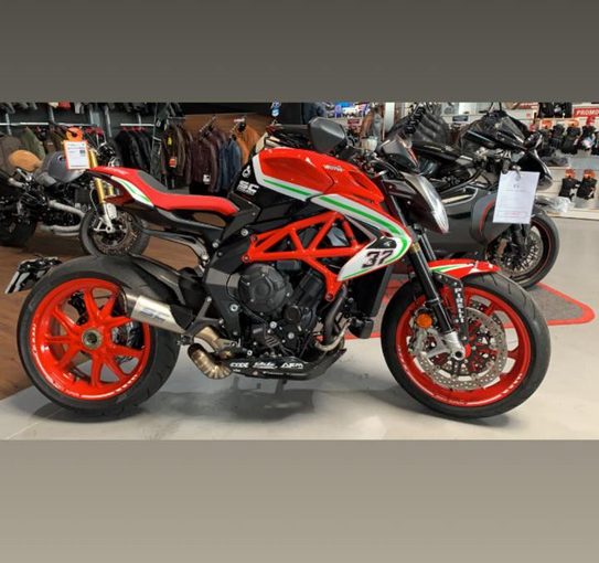 découvrez l'histoire fascinante de kawasaki talange et explorez les nombreux avantages de cette marque emblématique. plongez dans l'univers de l'innovation et de la performance, où chaque modèle incarne l'excellence et la passion pour la moto.