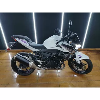 découvrez la kawasaki z350, une moto qui allie puissance et agilité pour des performances exceptionnelles sur route. son design moderne et ses caractéristiques techniques en font le choix idéal pour les passionnés de motocyclisme. que vous soyez un pilote débutant ou expérimenté, la z350 vous offre une expérience de conduite inoubliable.