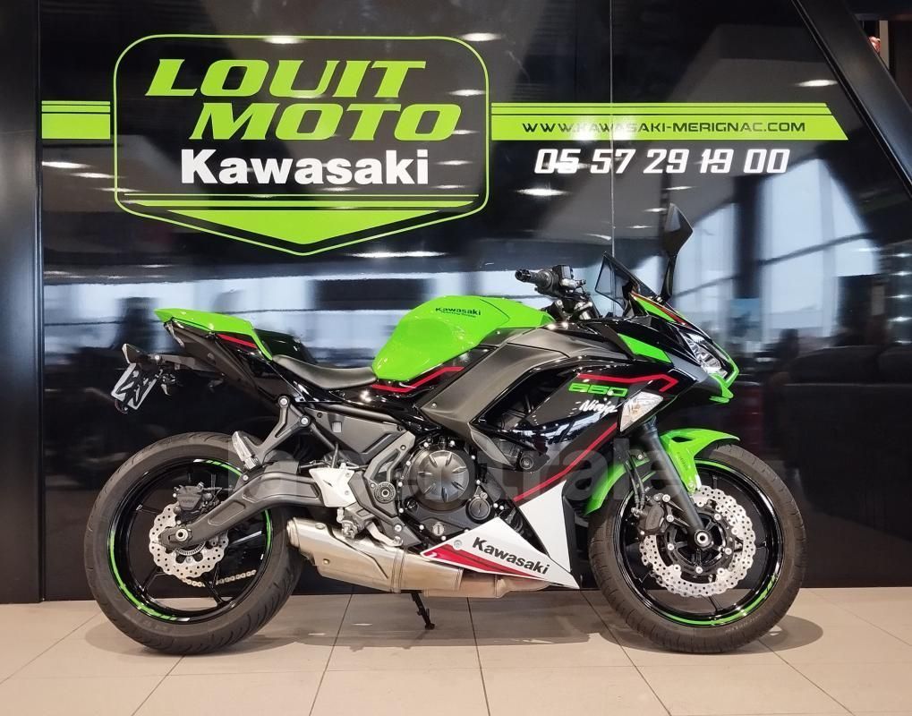 découvrez la moto kawasaki 2021, alliant performance, design moderne et innovation technologique. explorez notre gamme de modèles adaptés à tous les passionnés de moto, et vivez des sensations fortes sur deux roues.