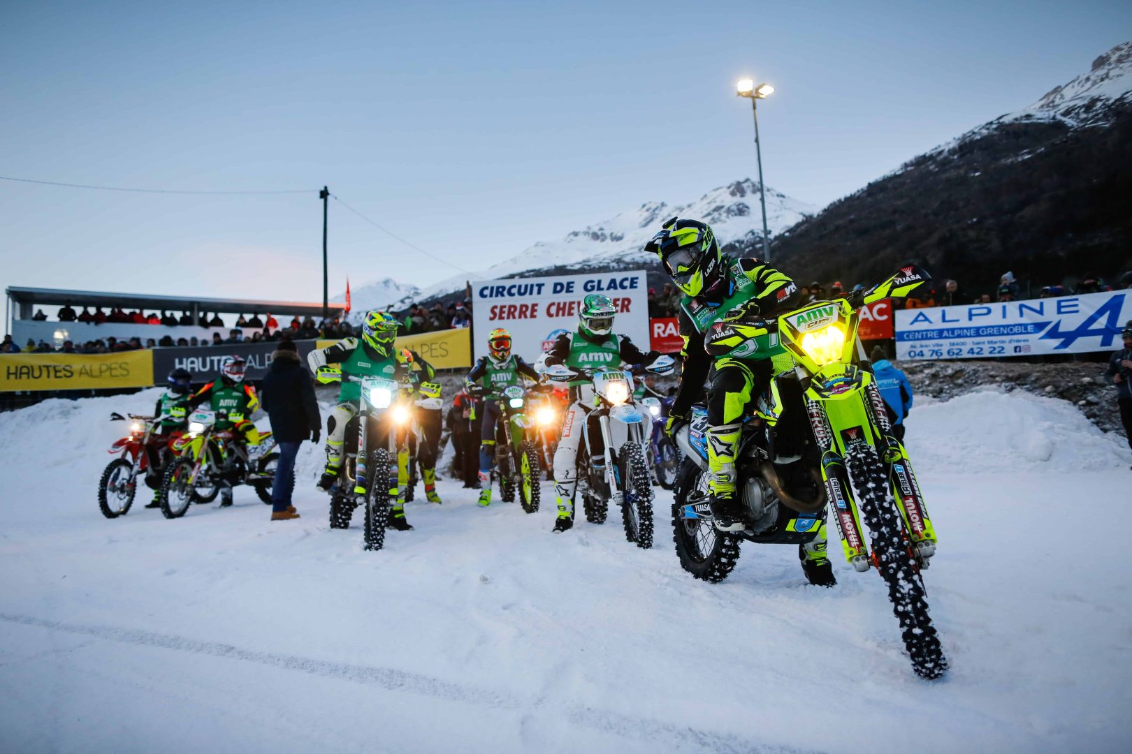 découvrez notre guide complet sur les amv pour quad : conseils, astuces et informations essentielles pour choisir votre assurance, garantir votre sécurité et profiter pleinement de vos aventures tout-terrain.