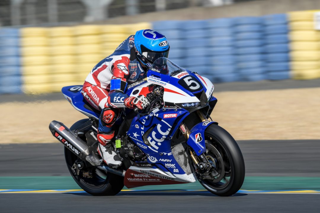 découvrez le dernier modèle de motos april, alliant performance, design moderne et innovations technologiques. profitez d'une conduite exceptionnelle et d'un style inégalé sur toutes les routes.