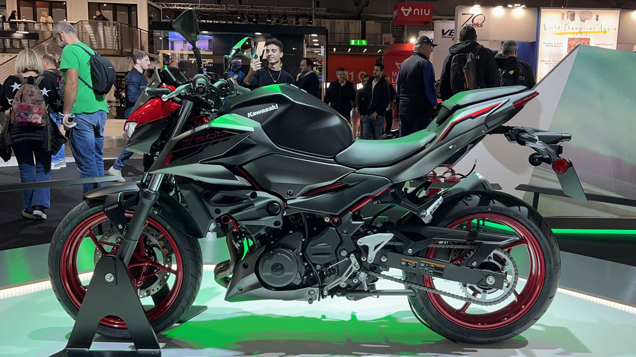 découvrez les caractéristiques techniques de la kawasaki z500 a2, une moto au design élégant et performant. plongez dans son moteur puissant, sa maniabilité exceptionnelle et ses équipements modernes qui en font un choix idéal pour les passionnés de moto.