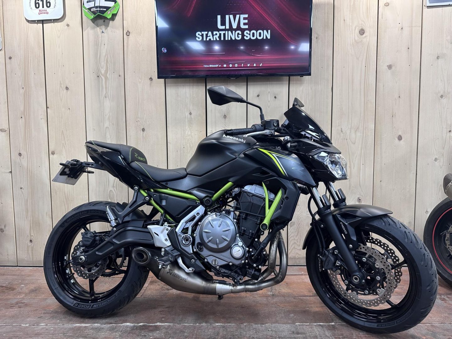 découvrez nos conseils experts pour tirer le meilleur parti de votre kawasaki z650. que vous soyez débutant ou pilote expérimenté, trouvez des astuces sur l'entretien, les réglages, et l'optimisation de votre expérience de conduite.