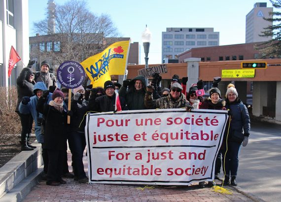 découvrez comment l'équité en société contribue à un monde plus juste et inclusif. explorez les enjeux, les initiatives et les solutions pour promouvoir l'égalité et réduire les inégalités dans tous les domaines de la vie sociale.
