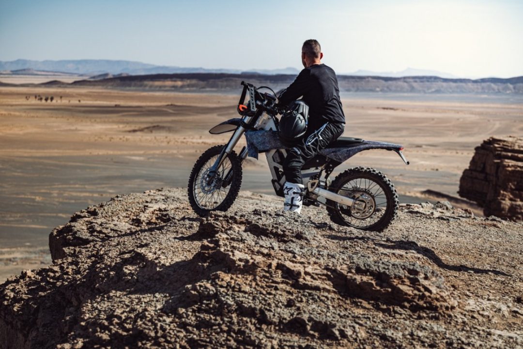 découvrez lynx moto design, votre référence en matière de créations uniques et personnalisées pour motos. du design audacieux aux accessoires innovants, transformez votre machine en véritable œuvre d'art. explorez nos services pour un style qui vous ressemble et démarquez-vous sur la route.