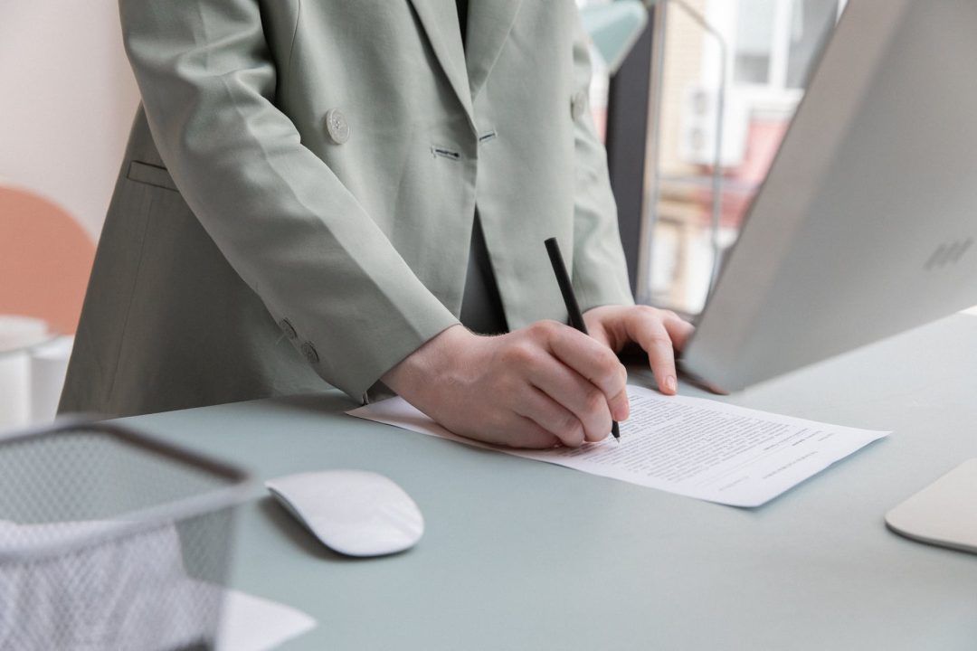 découvrez comment contacter amv facilement pour toutes vos questions et demandes d'assistance. obtenez des réponses rapides et efficaces grâce à nos différents canaux de communication.