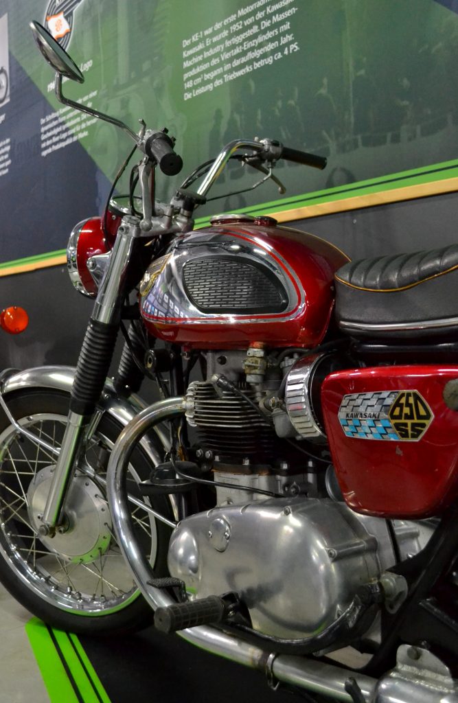 découvrez l'histoire fascinante de kawasaki à annecy et explorez les services offerts pour passionnés de motos et de véhicules à deux roues. plongez dans l'univers de cette marque emblématique et trouvez tout ce qu'il vous faut pour votre expérience de conduite.