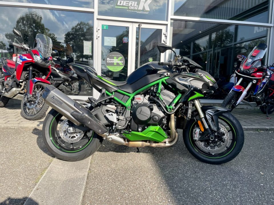 découvrez la kawasaki zh2, une moto qui allie puissance et performance exceptionnelle. explorez ses caractéristiques techniques, son design audacieux et ses innovations pour une expérience de conduite inégalée. préparez-vous à repousser vos limites sur la route avec cette machine révolutionnaire.