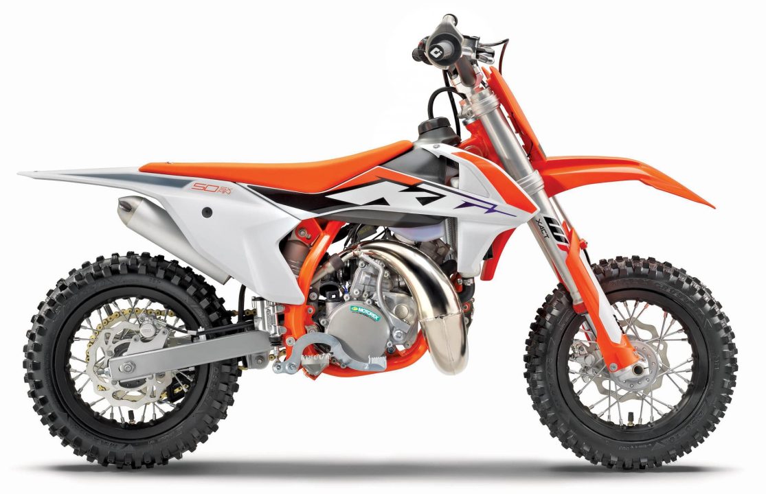 découvrez notre guide complet sur les motos cross 50cc, parfait pour les débutants et les passionnés. apprenez tout sur le choix, l'entretien et les techniques de conduite pour profiter pleinement de votre expérience tout-terrain.