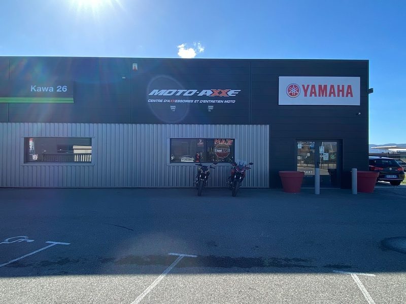 découvrez nos services d'entretien pour motos à pierrelatte. profitez de l'expertise de notre équipe pour un suivi complet de votre deux-roues, des révisions aux réparations. assurez la performance et la sécurité de votre moto avec des prestations adaptées à vos besoins.